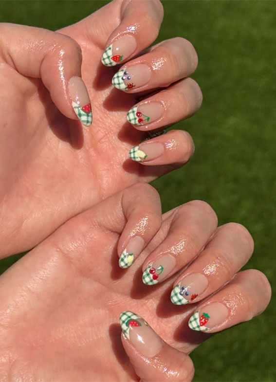 35 Creative Nail Art Inspirations to Transform Your Tips : Picnic Tips