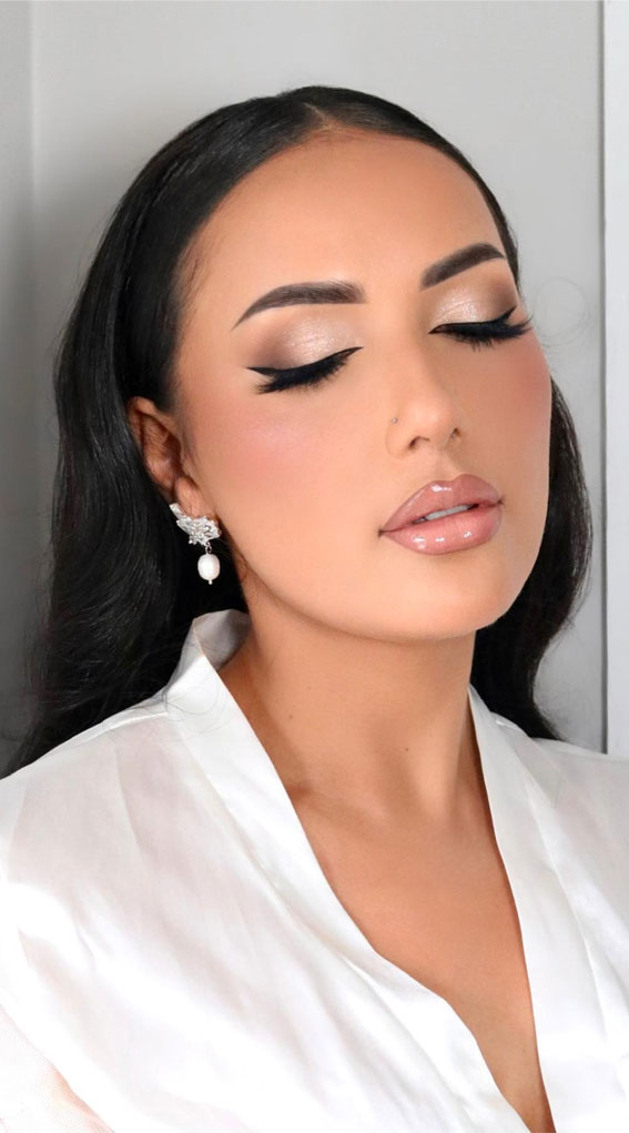 32 Bridal Makeup Ideas for a Radiant Look : Effortlessly chic yet undeniably glamorous