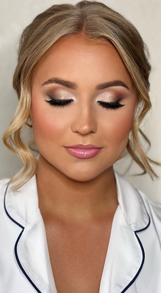 32 Bridal Makeup Ideas for a Radiant Look : Romantic Radiance
