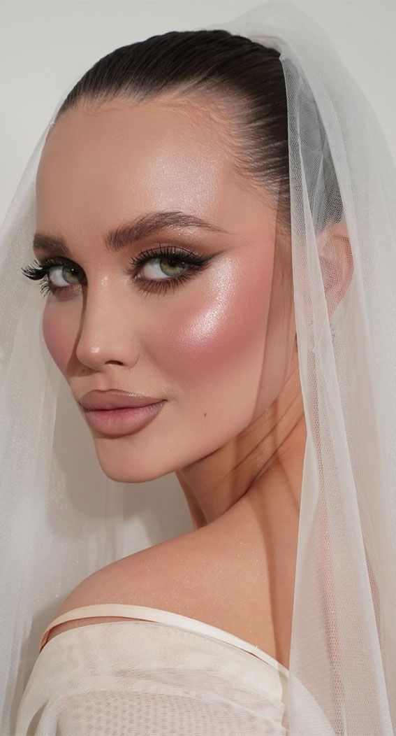 32 Bridal Makeup Ideas for a Radiant Look : Flushed Cheeks