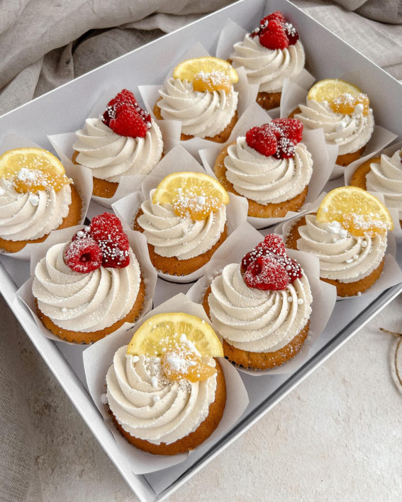40 Cute Cupcake Ideas For Every Party : Lemon & Raspberry Cupcakes