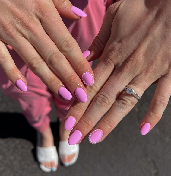 30 Styles of Mix ‘n’ Match Nail Inspirations : Barbie Pink with Pearl Frame Nails