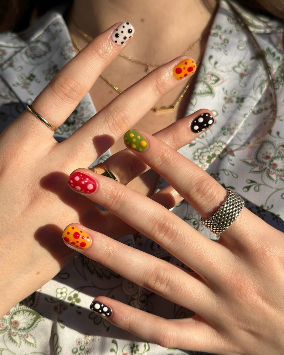 30 Styles of Mix ‘n’ Match Nail Inspirations : Dotty Vibrant Nails