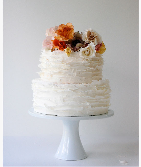 wedding cake,ruffle wedding cake
