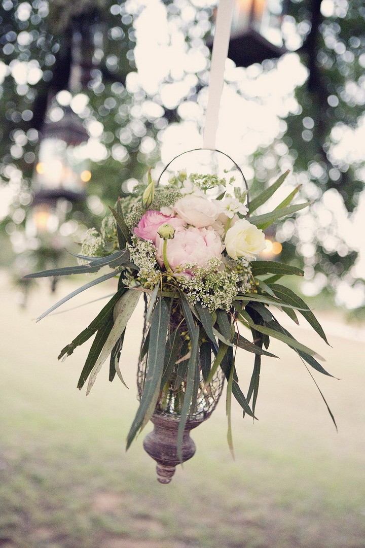 Wedding lantern | Wedding aisle decoration | itakeyou.co.uk #wedding #rusticwedding #romantic
