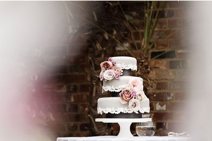 Elegant and Romantic wedding cake