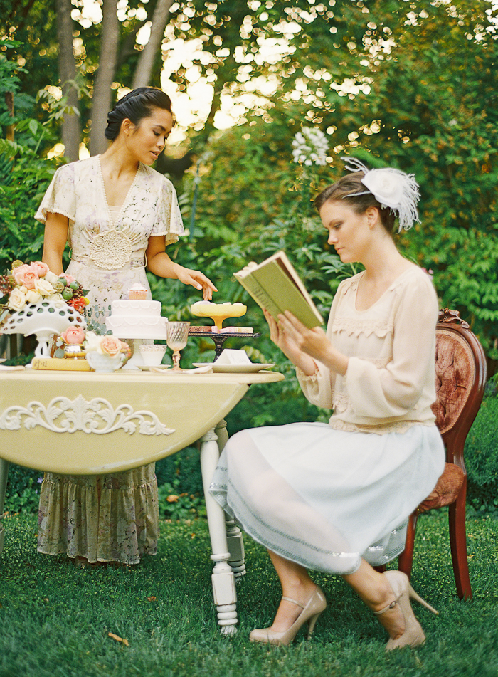 Will you be my bridesmaid? Bridesmaids Tea Party Shoot : see more https://www.itakeyou.co.uk/wedding/bridesmaids-tea-party-shoot/  photo : Caitlin Turner 