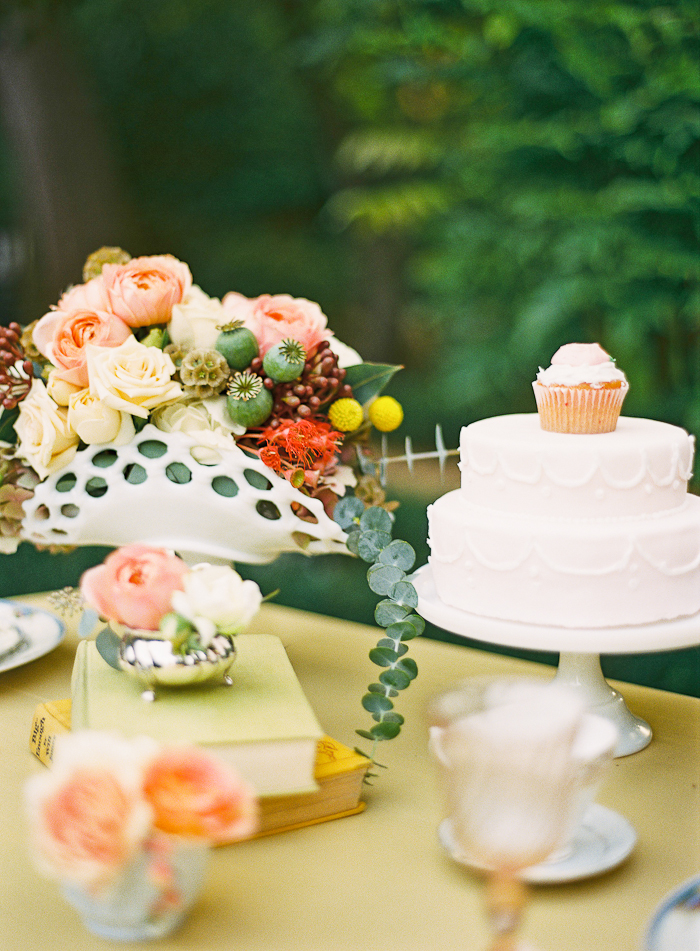 wedding table decorations,wedding dessert table