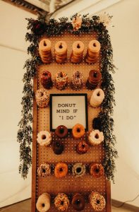 25 Wedding Donuts - a fun alternative wedding dessert Ideas - Donut wall , Donut Dessert Table, Wedding Dessert Table #weddingdonuts #donutwedding #wedding #weddingdessert