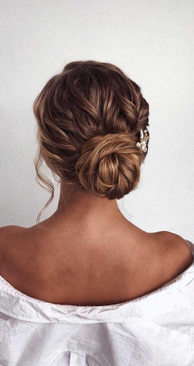 33 Classy And Elegant Wedding Hairstyles