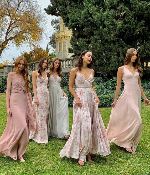 patterned bridesmaid dresses, bridesmaid dresses, mismatched bridesmaid dresses #bridesmaiddresses