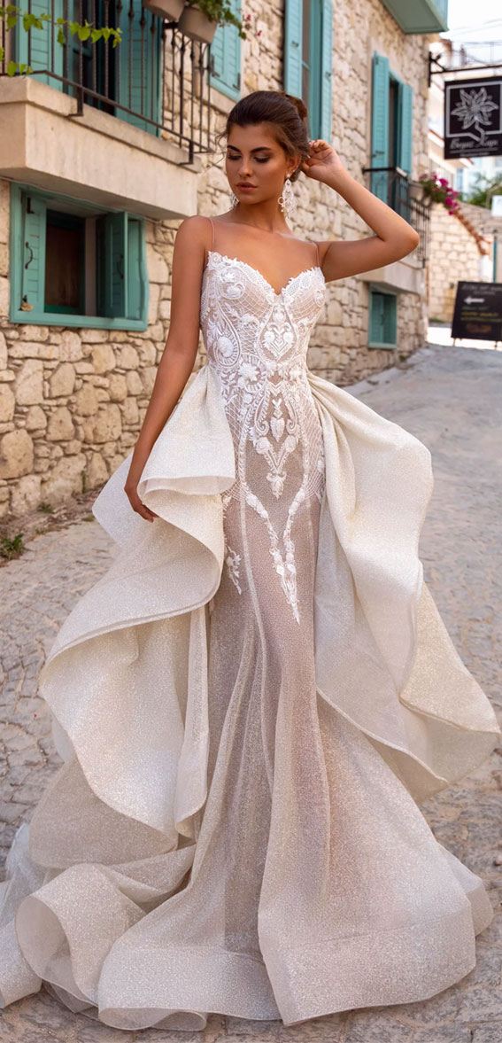 spaghetti strap wedding dress with detachable skirt , elegant wedding dress #wedding #weddingdress #weddinggown bride dress