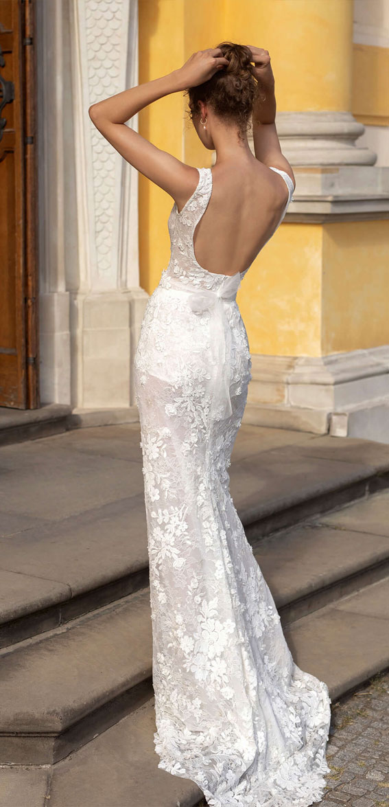 sleeveless fitted wedding dress with open back