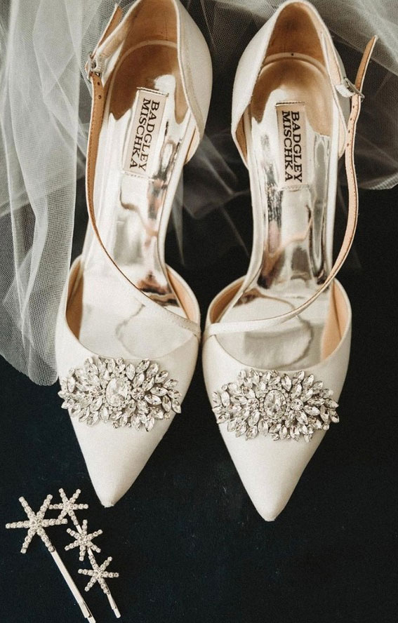 badgley mischka heels, wedding shoes, wedding shoes low heel, wedding shoes block heel,  bridal heels, pump bridal shoes, pump wedge shoes, pump wedding shoes, best wedding shoes 2020, louboutin wedding shoes, kurt geirger wedding shoes 