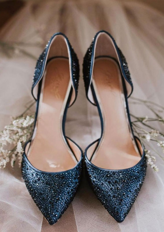 blue wedding shoes, badgley mischka heels, wedding shoes, wedding shoes low heel, wedding shoes block heel,  bridal heels, pump bridal shoes, pump wedge shoes, pump wedding shoes, best wedding shoes 2020, louboutin wedding shoes