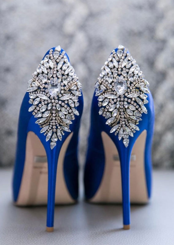 blue wedding shoes, badgley mischka heels, wedding shoes, wedding shoes low heel, wedding shoes block heel,  bridal heels, pump bridal shoes, pump wedge shoes, pump wedding shoes, best wedding shoes 2020, louboutin wedding shoes