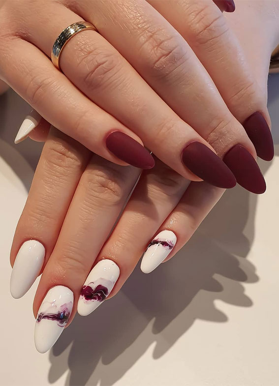 marble and burgundy nails, burgundy nails, creative nails, burgundy and gold nails, nail art, autumn nails, fall nails