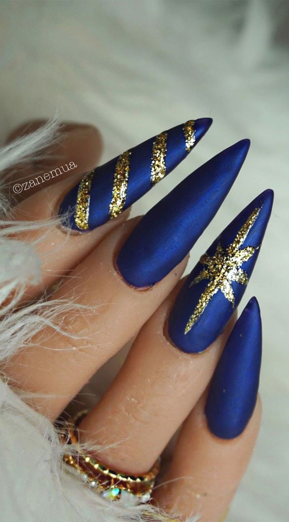 dark blue and gold nails, winter nails design, winter nail ideas, dark blue and nude shimmery nails, winter nails 2020, winter nail ideas 2020