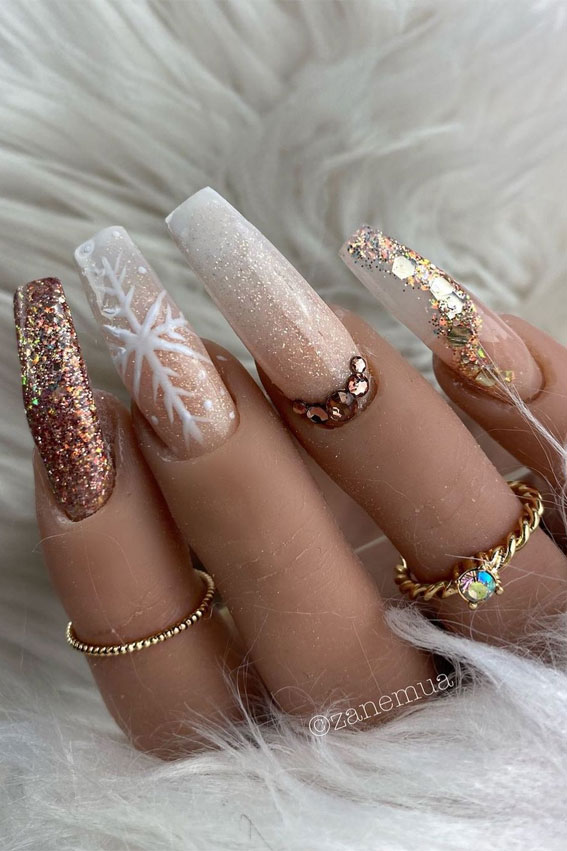 nude and ombre nails, christmas nails, christmas nails, christmas glitter nails, christmas nails 2020