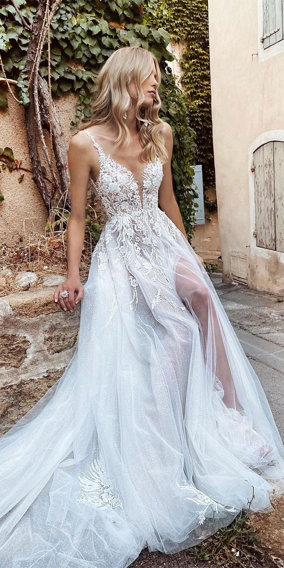 sexy wedding dresses, sexy wedding dress, hot wedding dress, mermaid wedding dress #weddingdresses #wedding #weddinggown #bridalgown