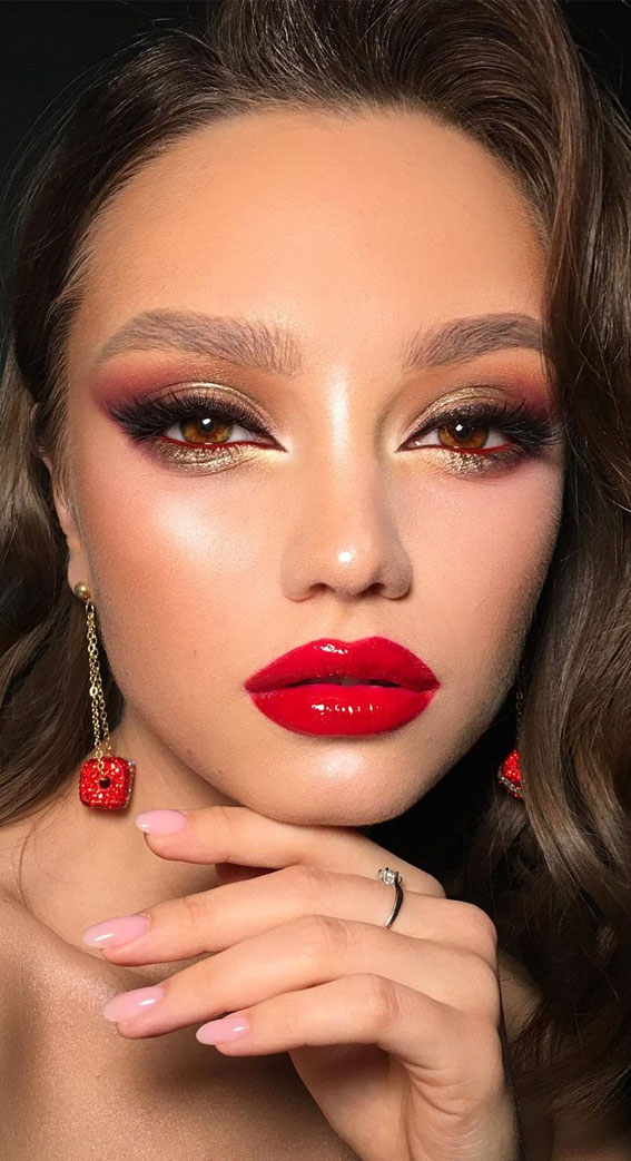 10 The Perfect Makeup With Red Lipstick Ideas Red Lip Aesthetic