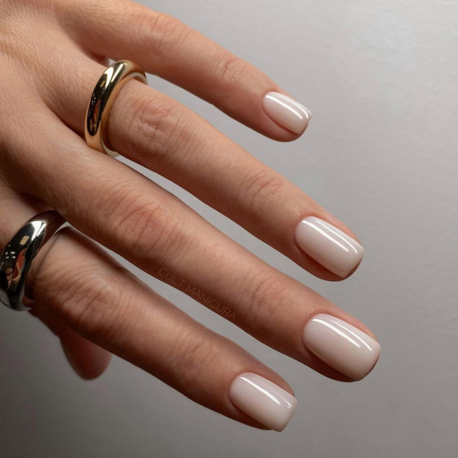 simple neutral short nails 2022, best nude short spring nails 2022