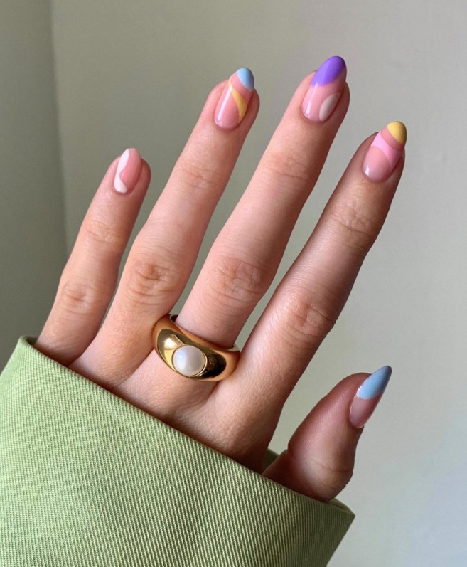 30 Cute Easter Nail Designs 2022 : Pastel Negative Space Design Nails