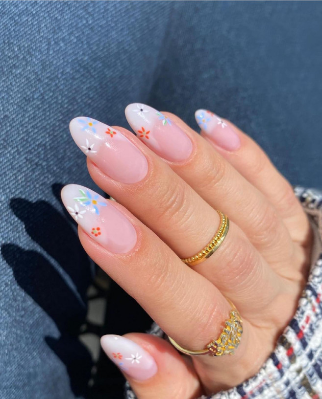 30 Cute Ways To Wear Pastel Nails :  Pastel Floral Milky White Abstract Tips