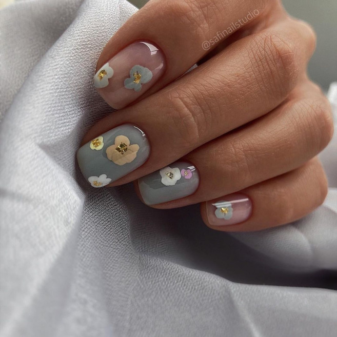 30 Cute Easter Nail Designs 2022 : Delicate Floral Natural Nails