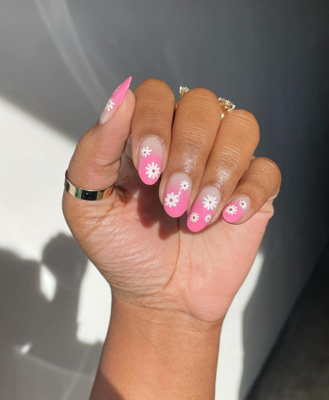 50 Trendy Pink Nails That’re Perfect For Spring : Pink Ombre Tip Nails with Daisies