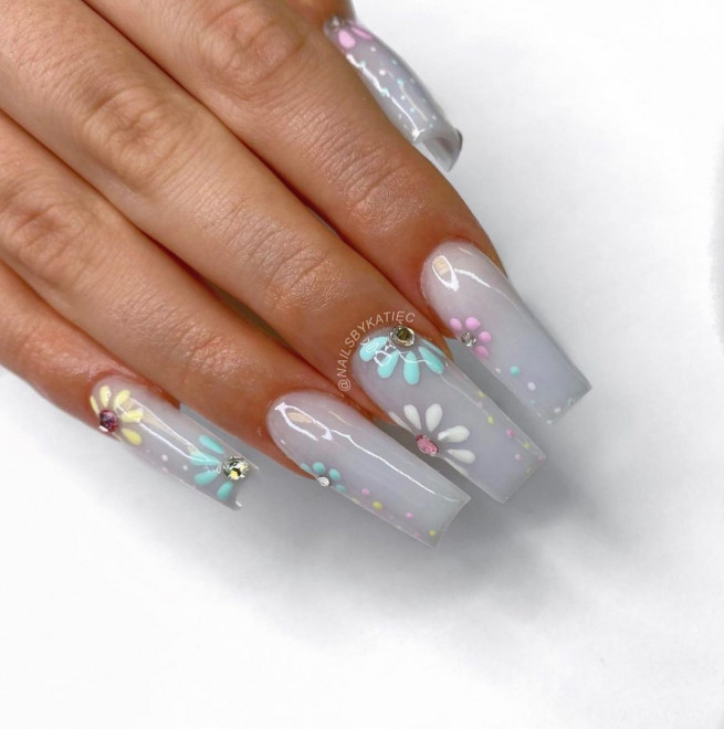 50 The Cutest Spring Nails Ever : Acrylic Smoky White Nails with Pastel Flowers
