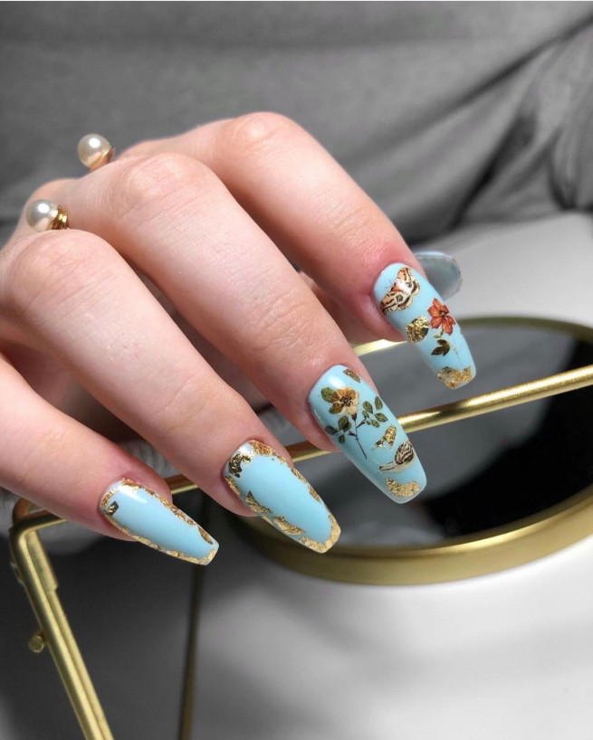 50 The Cutest Spring Nails Ever : Butterfly, Flower and Gold Foil Outline Blue Nails