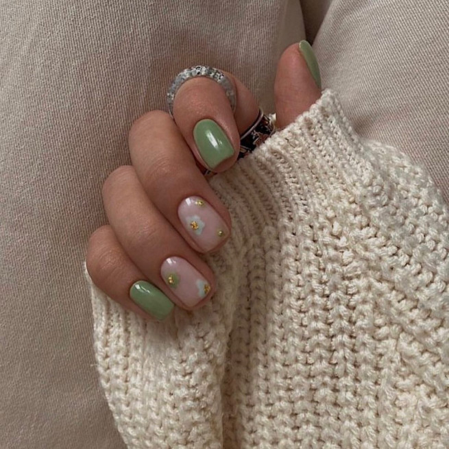 50 The Cutest Spring Nails Ever : Green Nails & Flower Nails