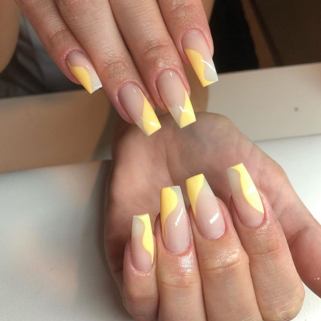 40 The Chicest Nail Art That You Need To Try Out : Pastel Yellow Abstract Tip Nail Art