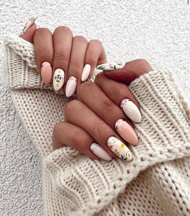 50 The Cutest Spring Nails Ever : Flower Neutral Almond Nails
