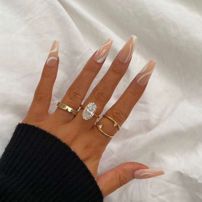40 The Chicest Nail Art That You Need To Try Out : Nude Nail Art with White Swirl Design