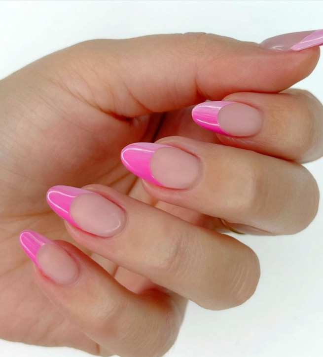50 Trendy Pink Nails That’re Perfect For Spring : Gradient Pink French Tip Almond Nails