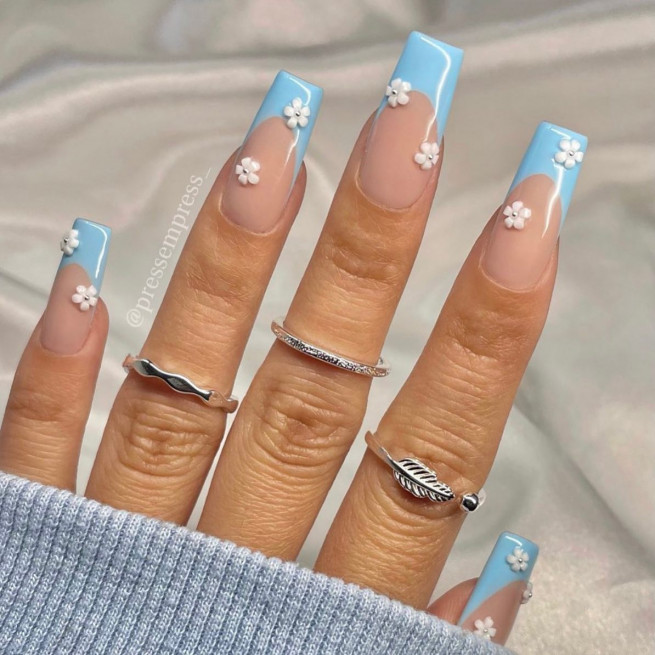 50 The Cutest Spring Nails Ever : Blue French Tip Nails with White Flowers