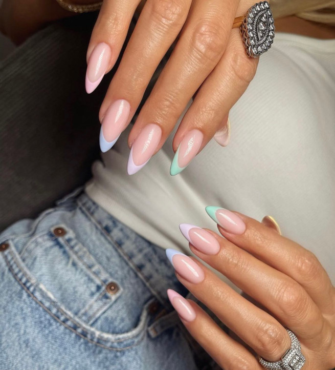 50 The Cutest Spring Nails Ever : Pastel French Tip Almond Nails