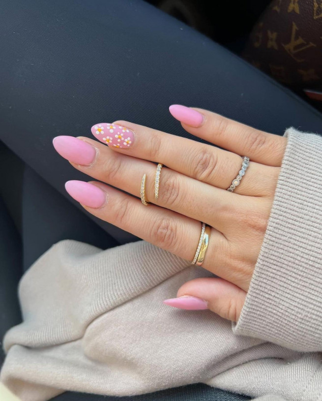 50 Trendy Pink Nails That’re Perfect For Spring : Matte Pink Nails with Daisies
