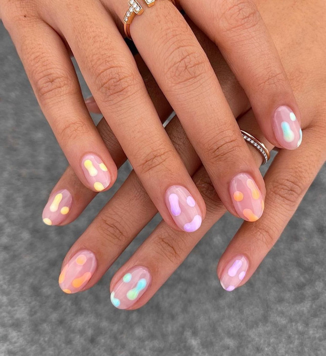 50 The Cutest Spring Nails Ever : Ombre Spotty Nails