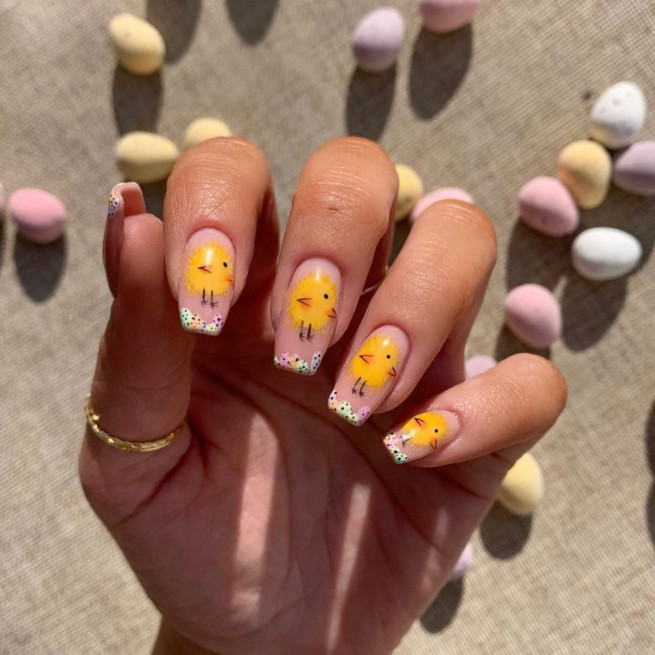 40 The Most Beautiful Easter Nails : Chick & Mini Egg French Tip Nail Art