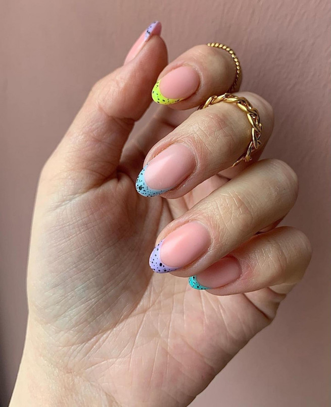 40 The Most Beautiful Easter Nails : Eggshell French Nail Art