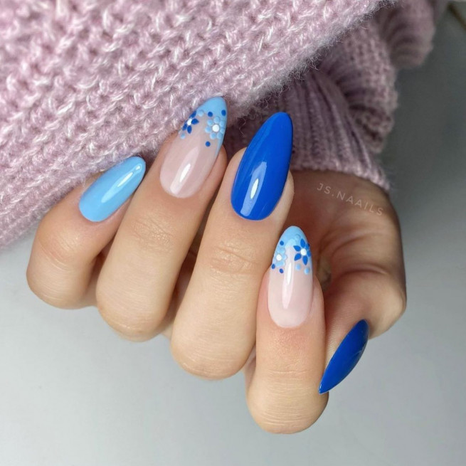 50 Pretty Floral Nail Designs : Blue Flower & Blue Nails
