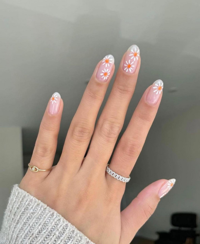 spring nails, spring nails 2022, flower nails, flower nail designs 2022, floral nails, flower french tip nails, flower nail art design