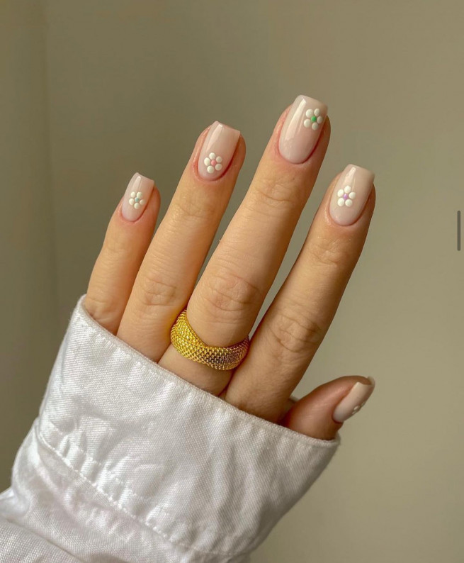 50 Pretty Floral Nail Designs : Flower Nude Square Nails