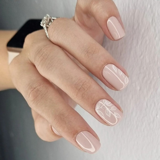 50 Best Wedding Day Nails for Every Style : White Leaf Gel Nail Art