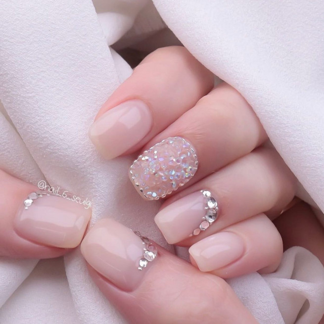 50 Best Wedding Day Nails for Every Style : Subtle & Embellishment Shrt Nail Art
