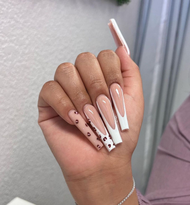 French Manicure | Gel nails french, French tip acrylic nails, Short square acrylic  nails