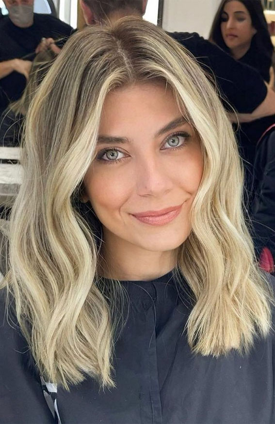 37 Best Blonde For Medium Length Haircuts : Dimensional Blonde Lob Hairstyle